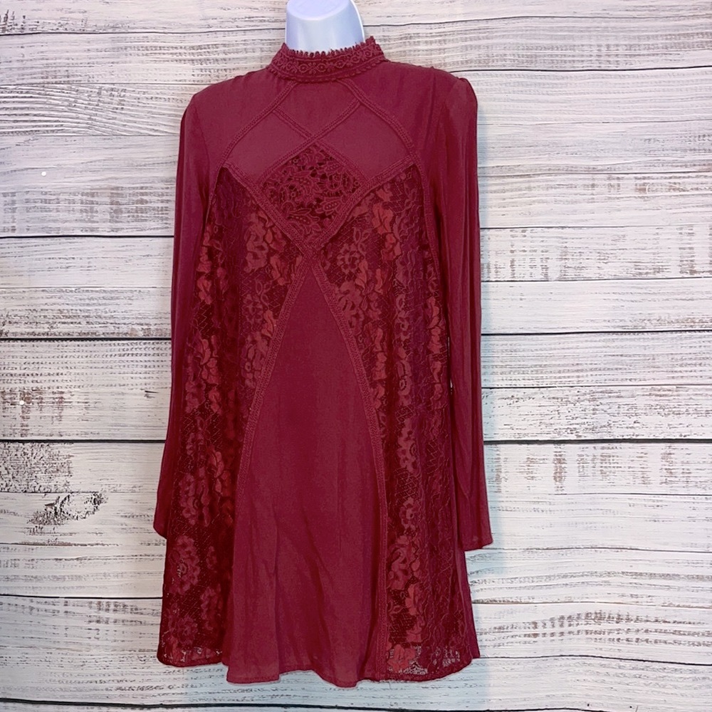 🔥 SALE Xhilaration Maroon Red Long Sleeve Lace Dress | Size Small